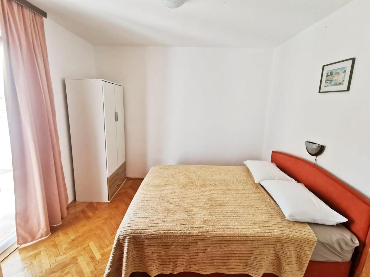 Apartmani Luka Rtina Luaran gambar